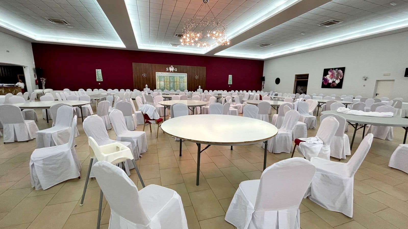 55 slaapkamer Commercieel te koop in L'Olleria met zwembad garage - € 10.000.000 (Ref: 9512036)