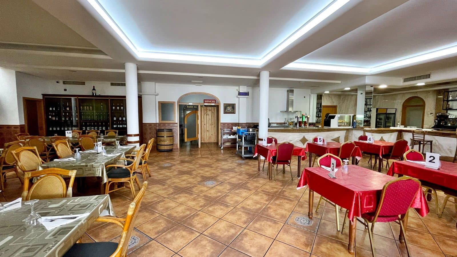 55 slaapkamer Commercieel te koop in L'Olleria met zwembad garage - € 10.000.000 (Ref: 9512036)