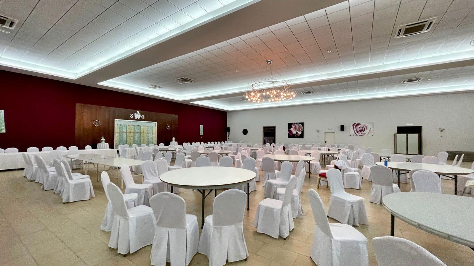 55 slaapkamer Commercieel te koop in L'Olleria met zwembad garage - € 10.000.000 (Ref: 9512036)