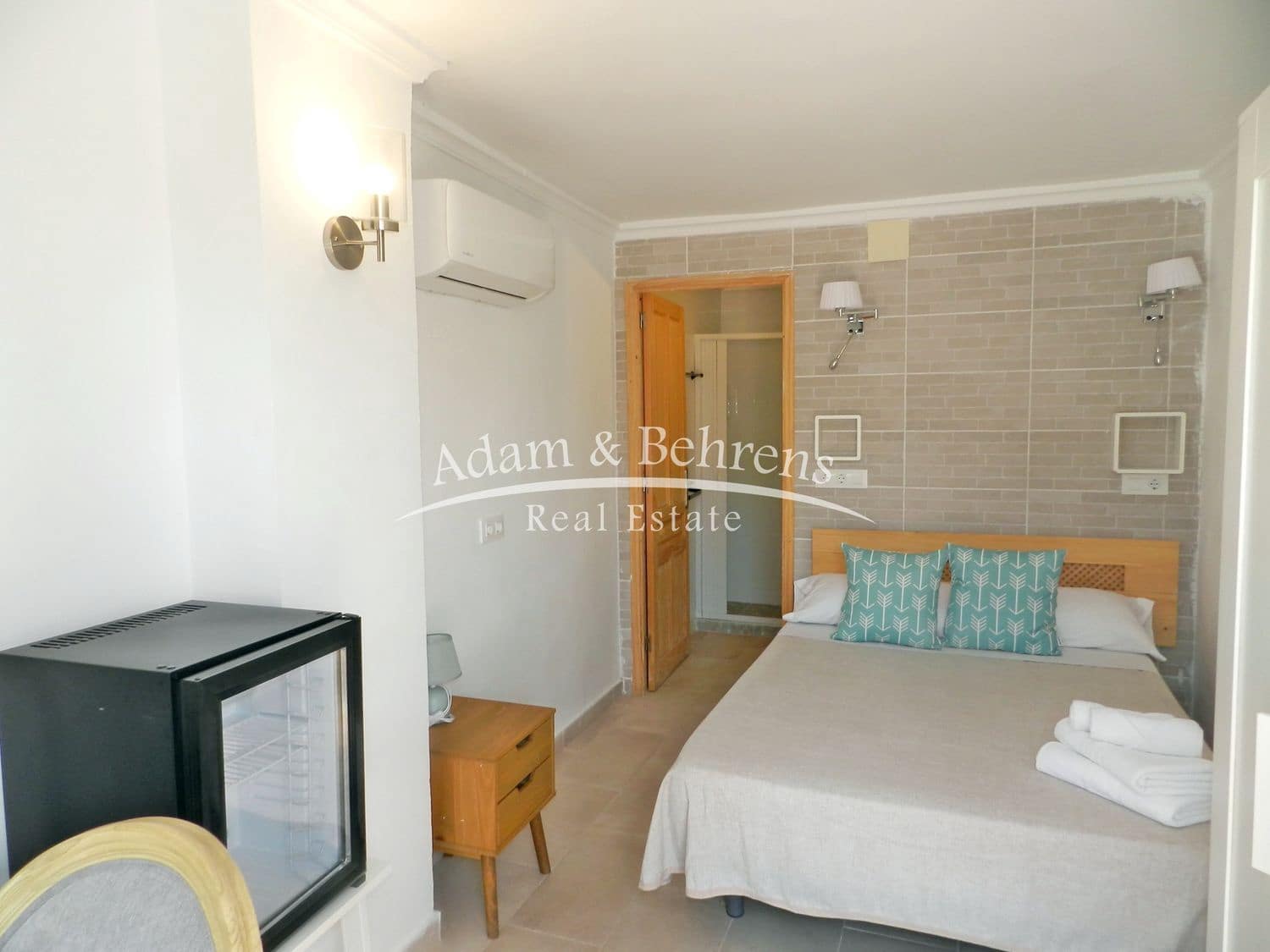 Hotelli myytävänä paikassa Calpe / Calp - 1 700 000 € (Ref: 9570321)