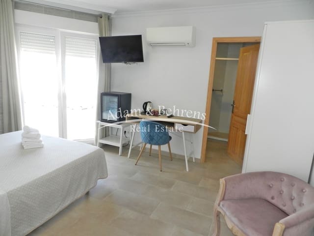 Hotelli myytävänä paikassa Gargasindi, Calpe / Calp - 1 700 000 € (Ref: 9570321)