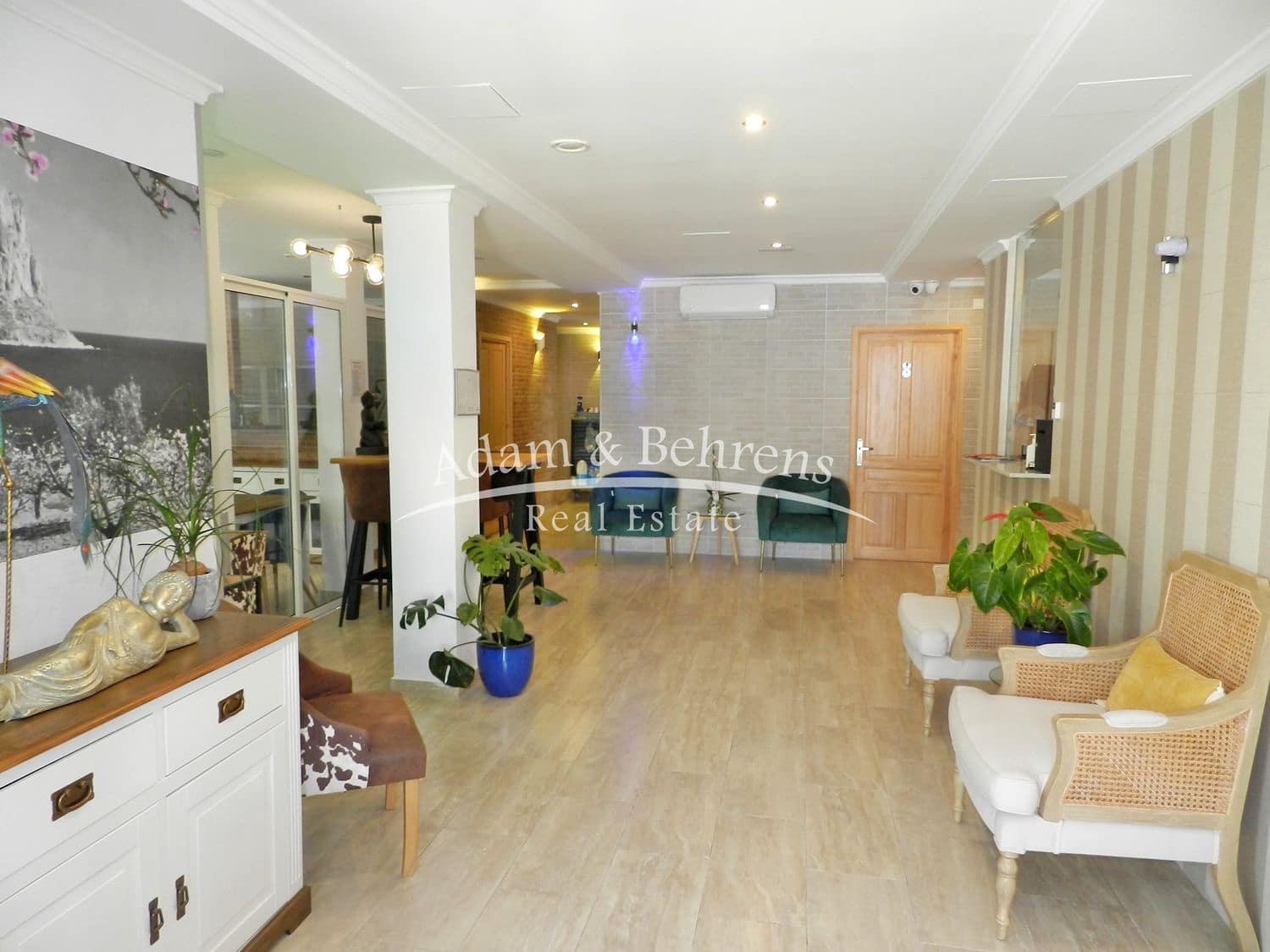 Hotelli myytävänä paikassa Calpe / Calp - 1 700 000 € (Ref: 9570321)