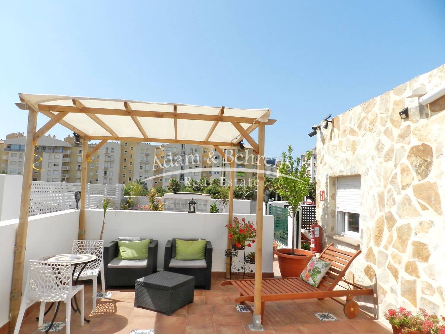 Hotelli myytävänä paikassa Calpe / Calp - 1 700 000 € (Ref: 9570321)