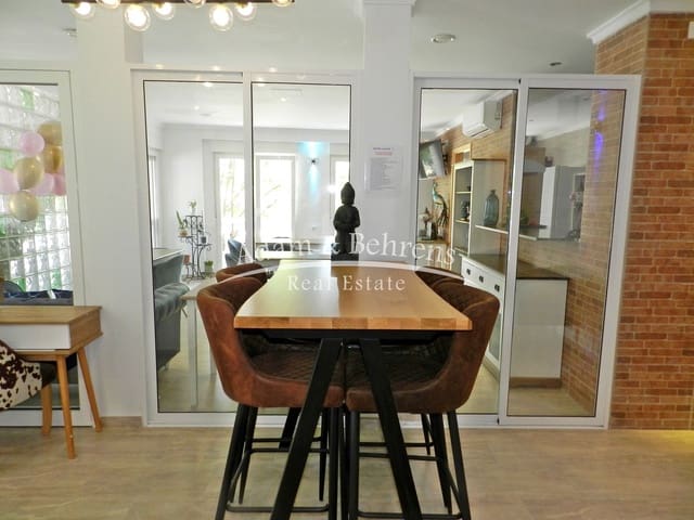 Hotelli myytävänä paikassa Gargasindi, Calpe / Calp - 1 700 000 € (Ref: 9570321)