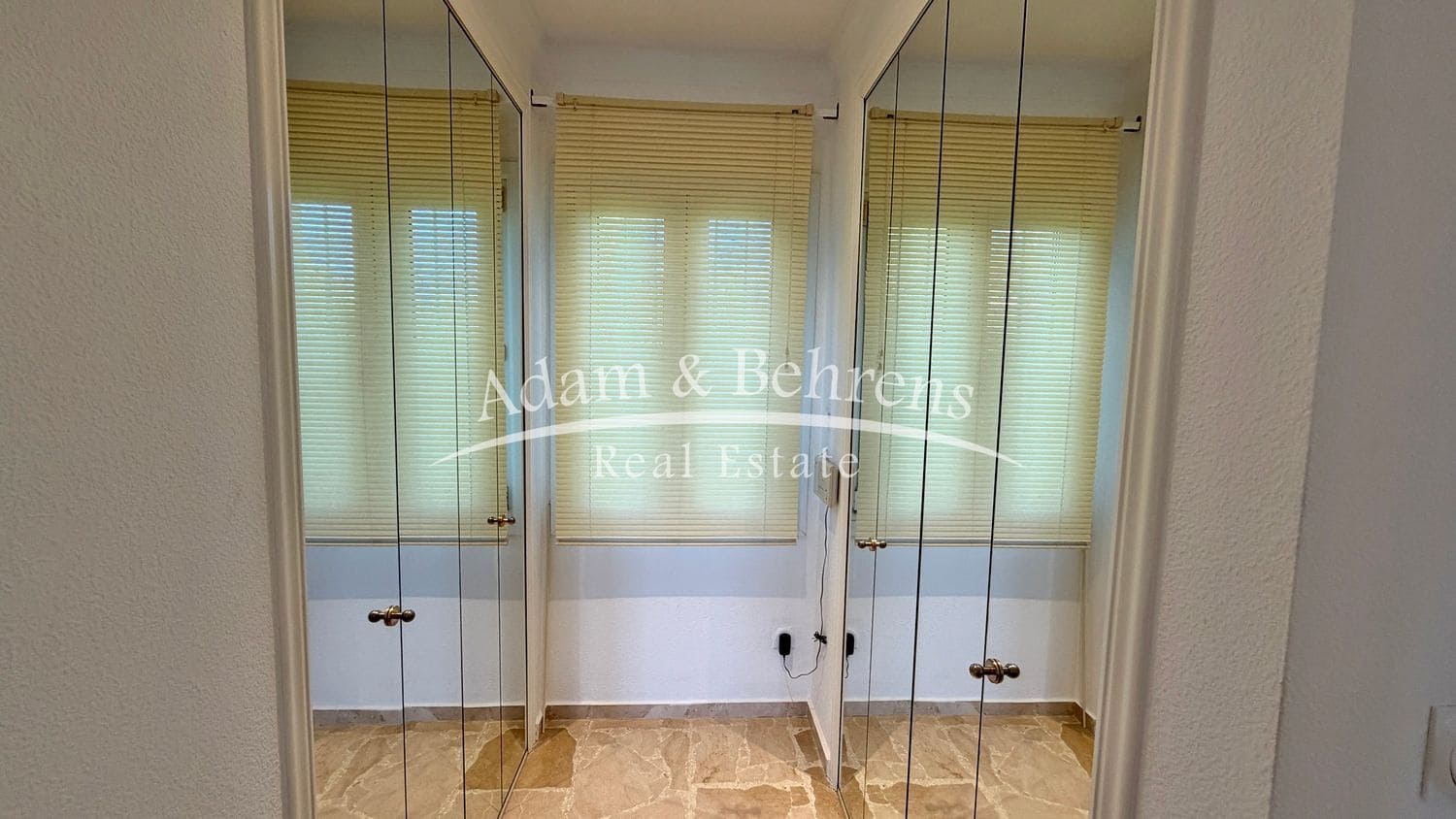 Chalet de 2 habitaciones en Dénia en venta con piscina garaje - 520.000 € (Ref: 9573706)