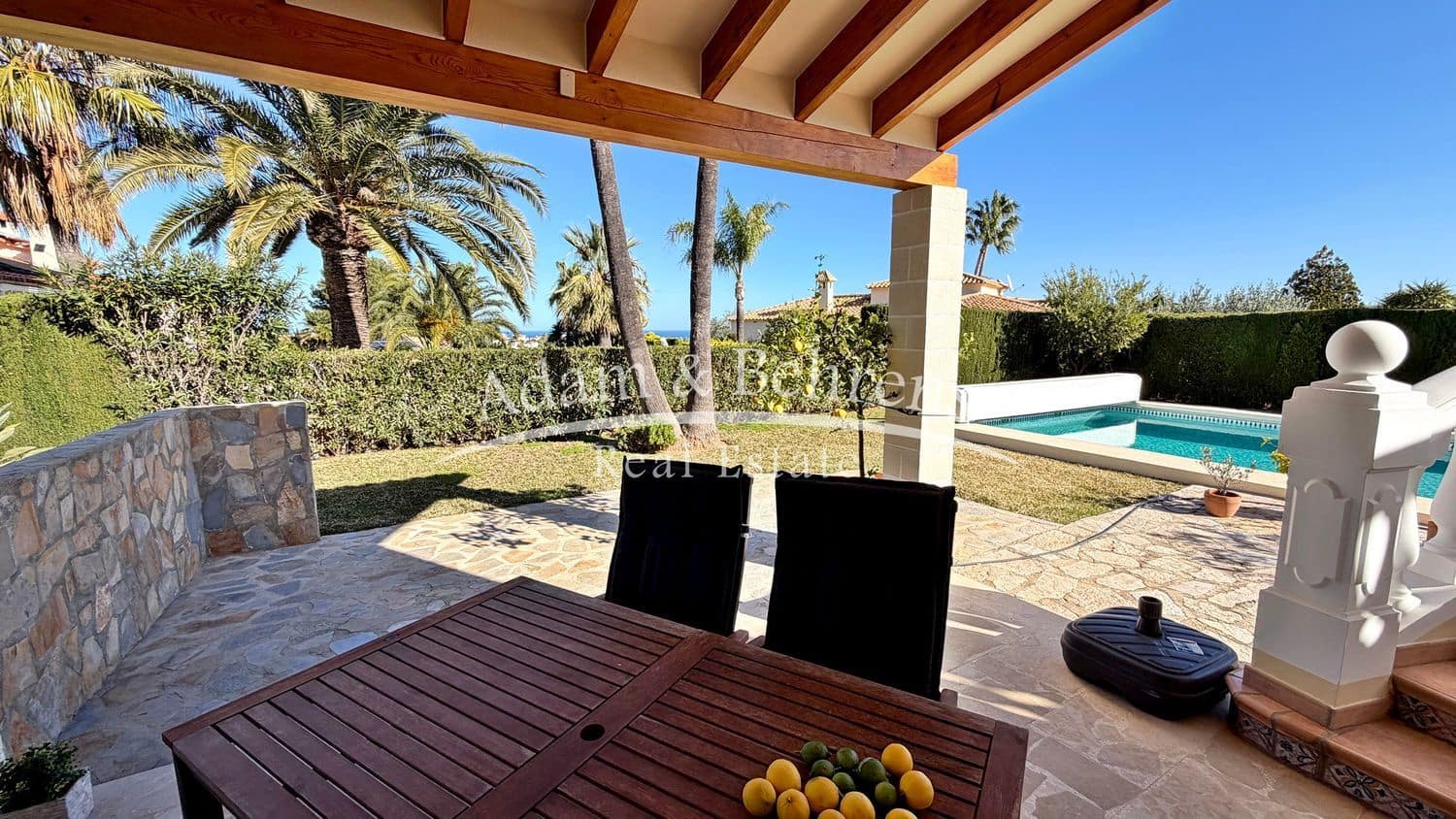 Chalet de 2 habitaciones en Dénia en venta con piscina garaje - 520.000 € (Ref: 9573706)