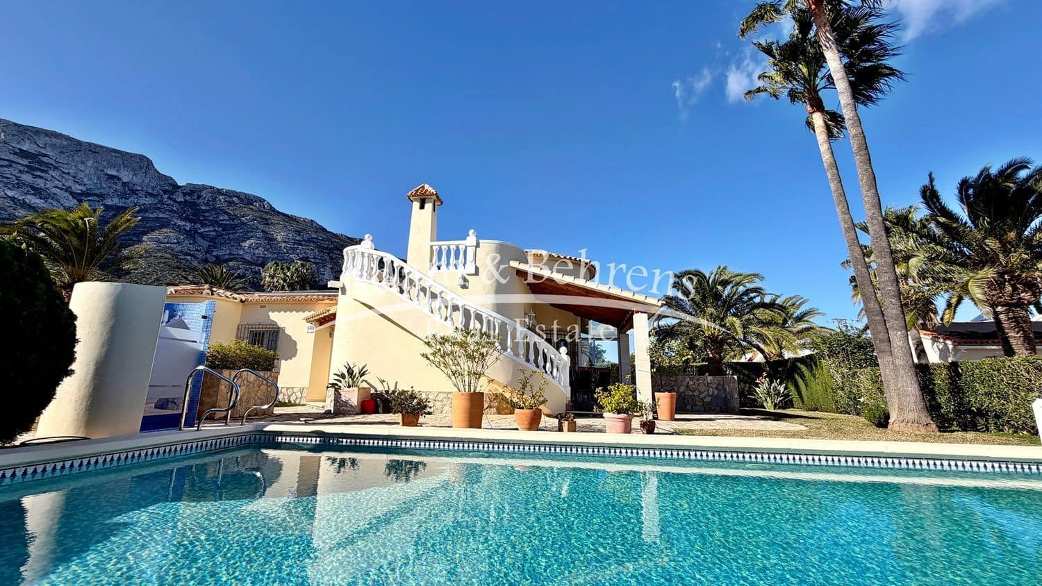 Chalet de 2 habitaciones en Dénia en venta con piscina garaje - 520.000 € (Ref: 9573706)