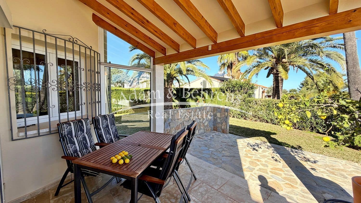 Chalet de 2 habitaciones en Dénia en venta con piscina garaje - 520.000 € (Ref: 9573706)