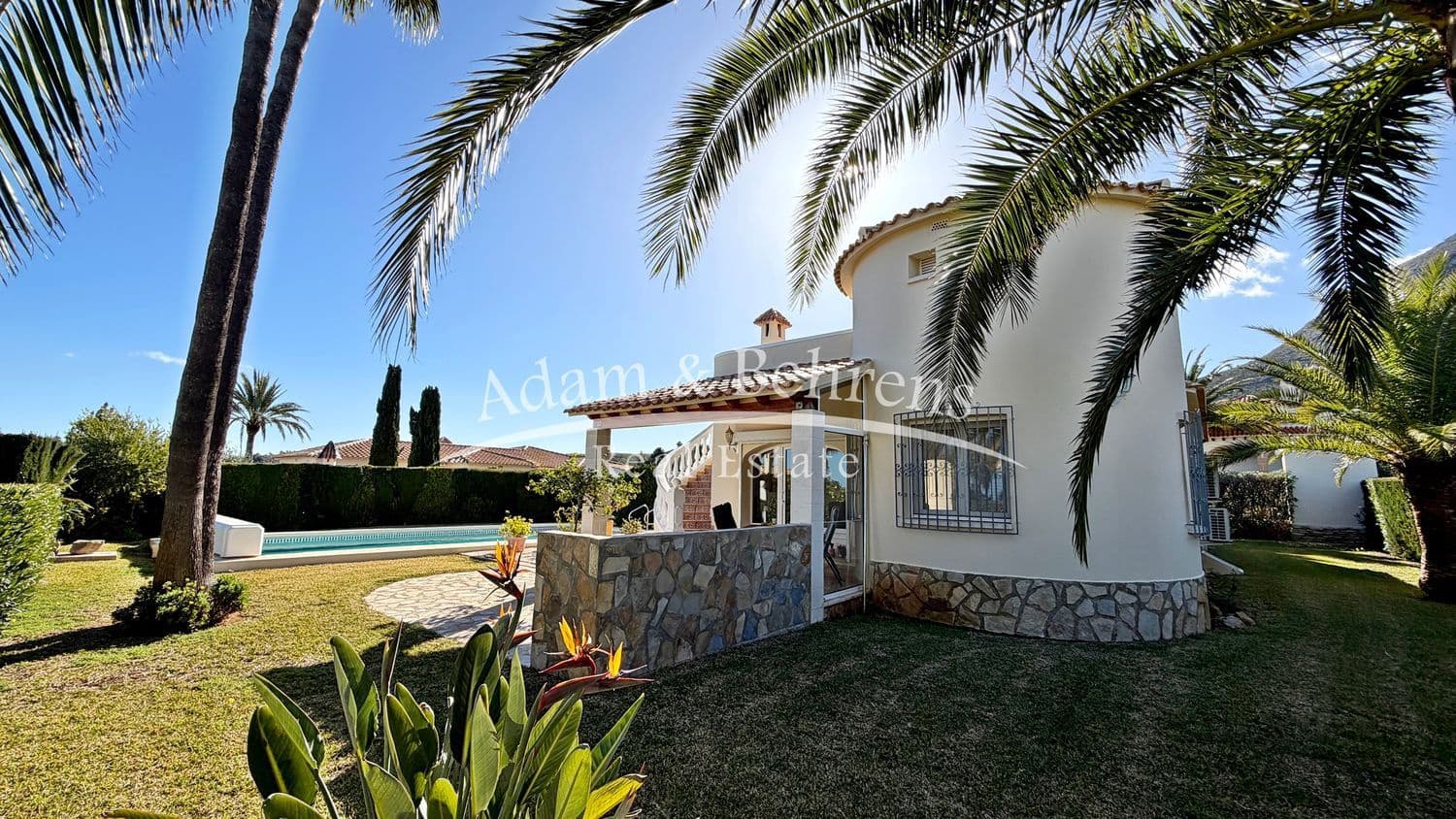 Chalet de 2 habitaciones en Dénia en venta con piscina garaje - 520.000 € (Ref: 9573706)