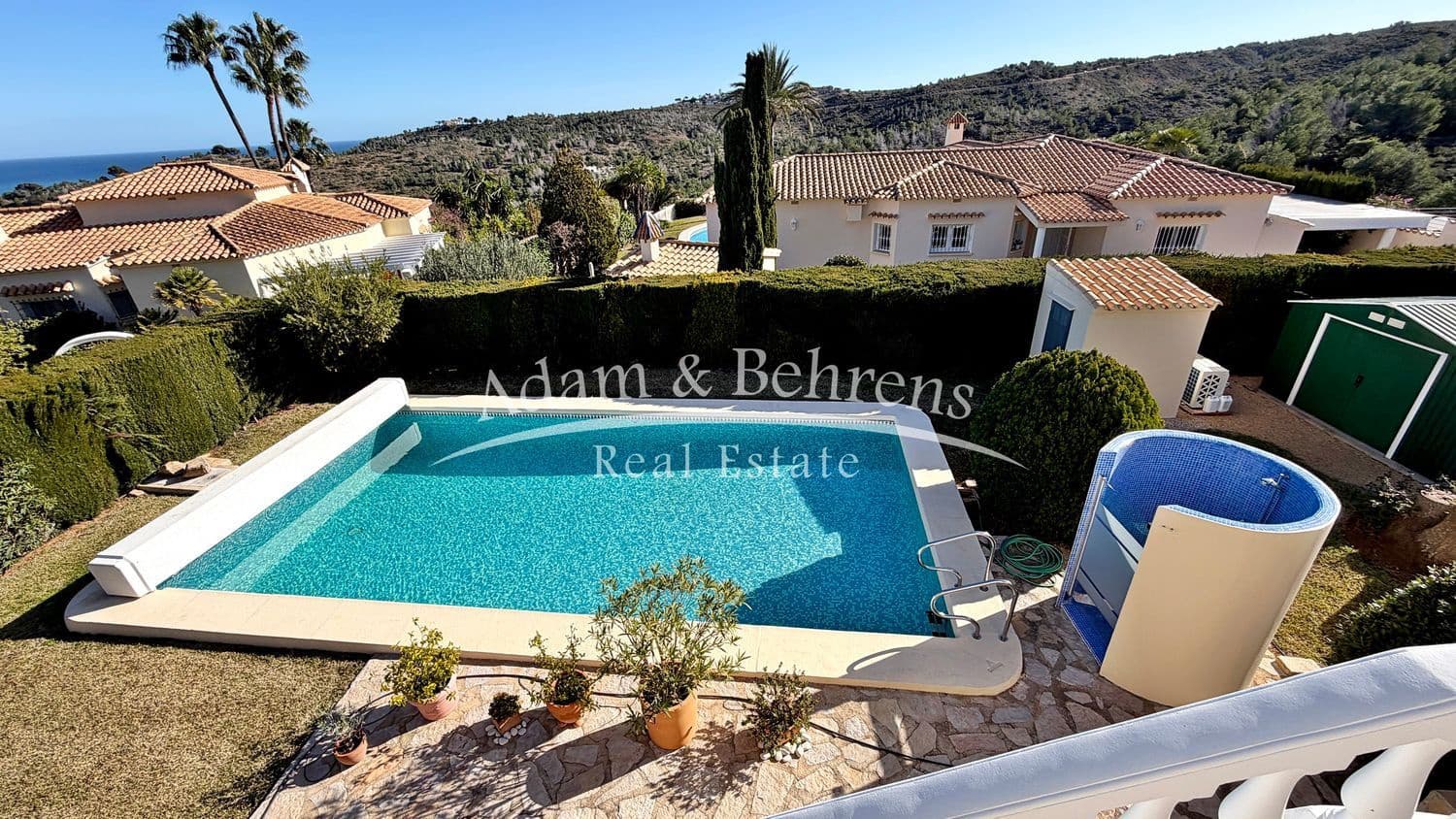 Chalet de 2 habitaciones en Dénia en venta con piscina garaje - 520.000 € (Ref: 9573706)