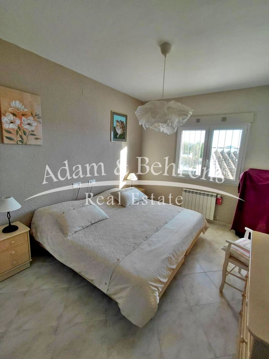 3 chambre Villa/Maison à vendre à Alicante ville avec piscine garage - 548 000 € (Ref: 9654530)