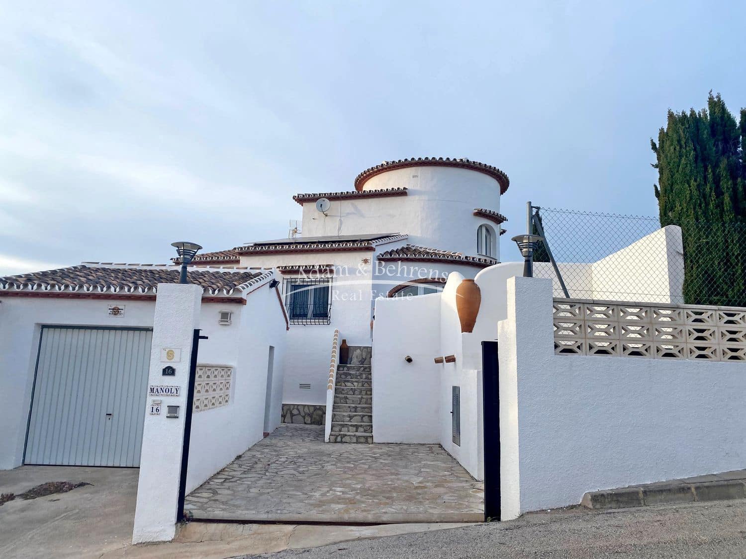 3 chambre Villa/Maison à vendre à Alicante ville avec piscine garage - 548 000 € (Ref: 9654530)