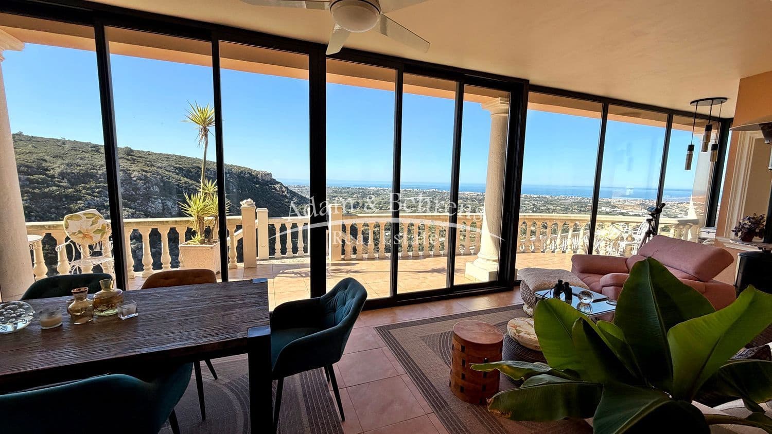 5 soverom Villa til salgs i Denia med svømmebasseng garasje - € 1 175 000 (Ref: 9700357)