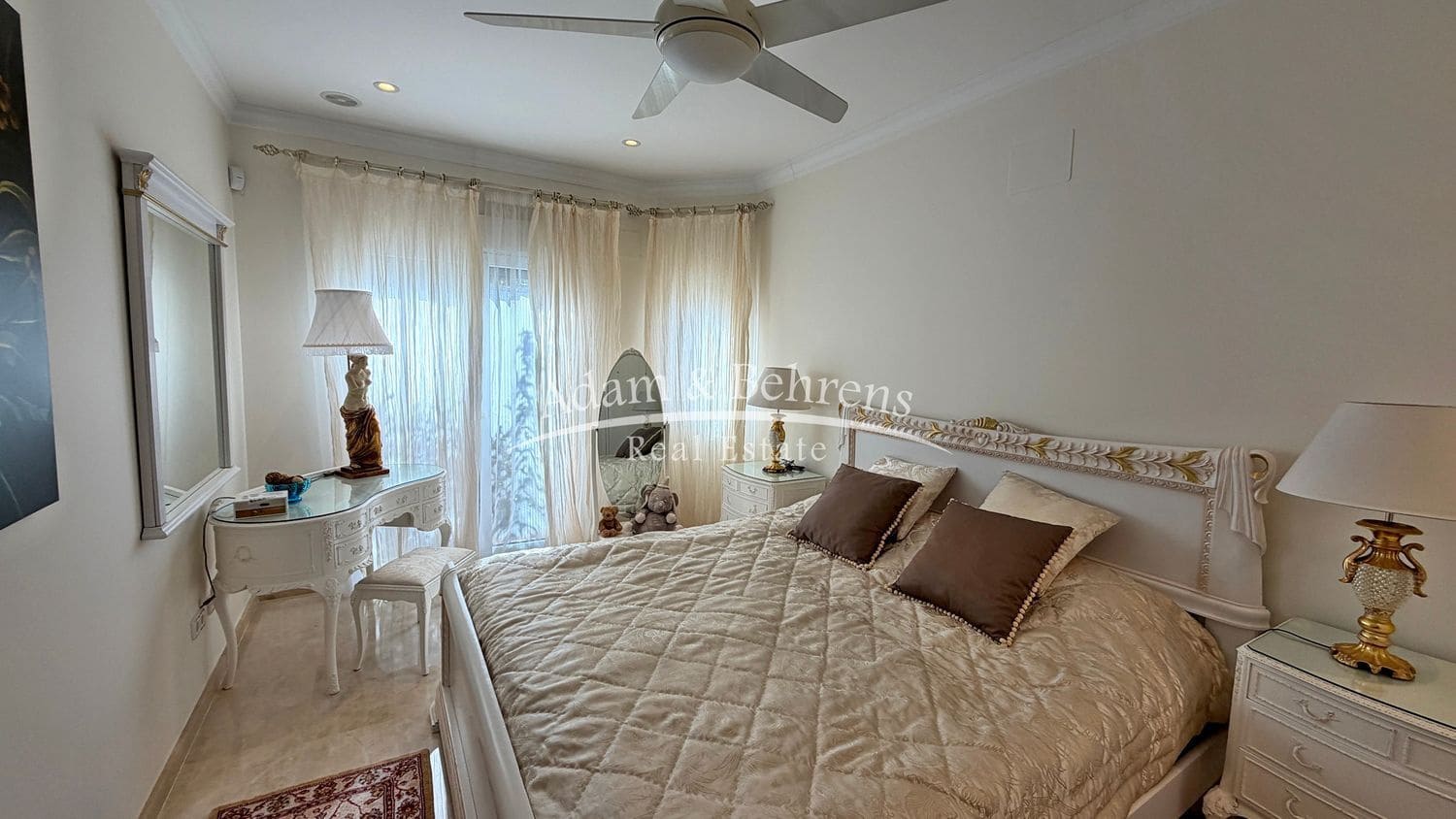 5 soverom Villa til salgs i Denia med svømmebasseng garasje - € 1 175 000 (Ref: 9700357)