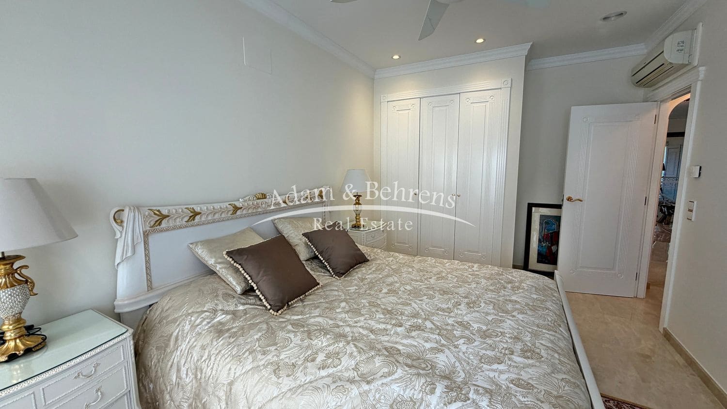 5 soverom Villa til salgs i Denia med svømmebasseng garasje - € 1 175 000 (Ref: 9700357)