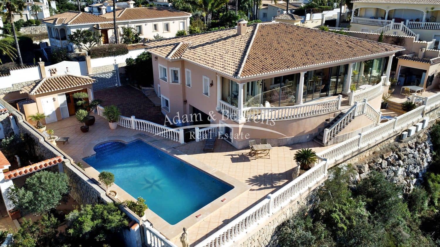 5 soverom Villa til salgs i Denia med svømmebasseng garasje - € 1 175 000 (Ref: 9700357)