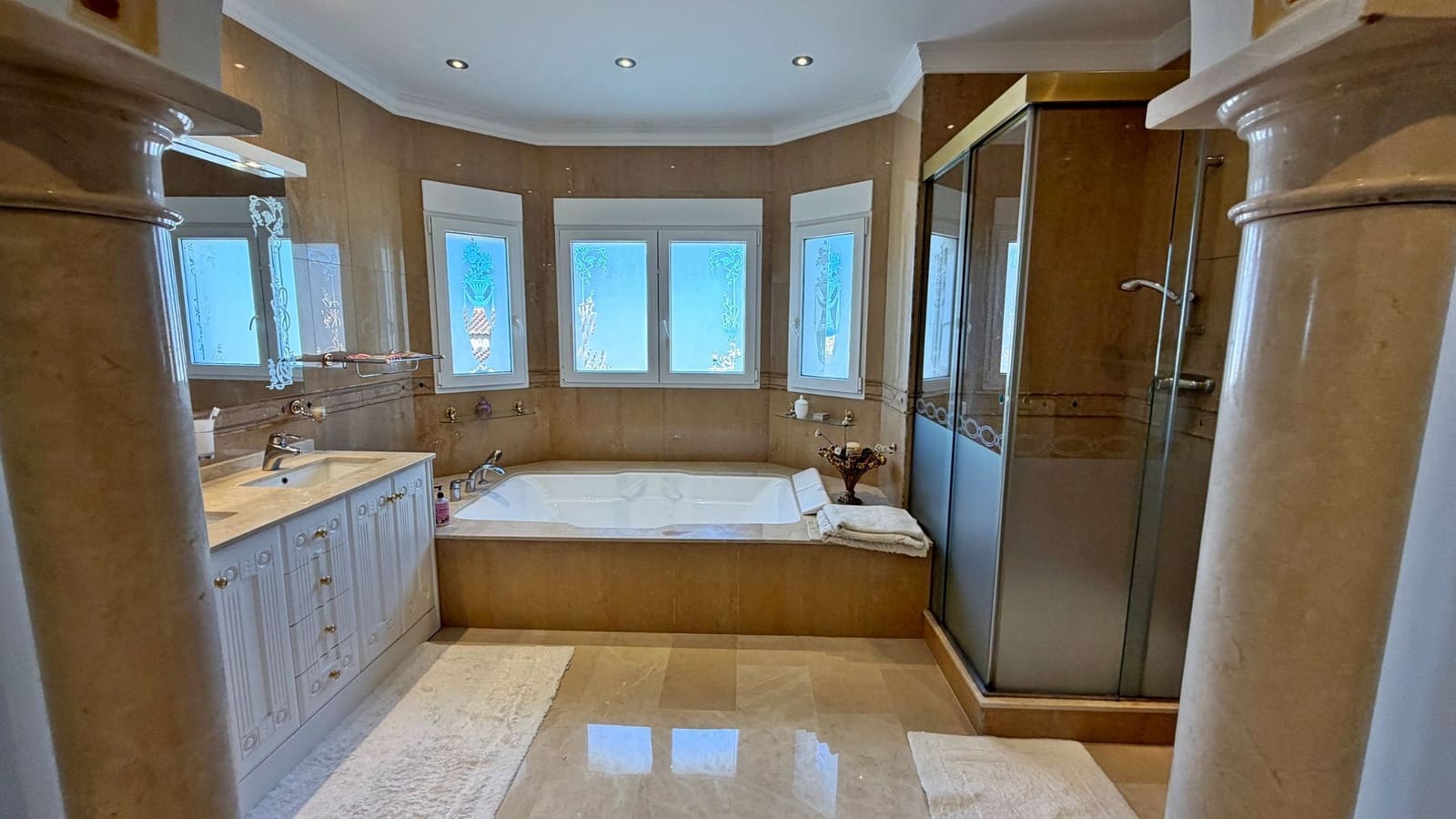 5 Zimmer Villa zu verkaufen in Denia mit Pool Garage - 1.175.000 € (Ref: 9700357)