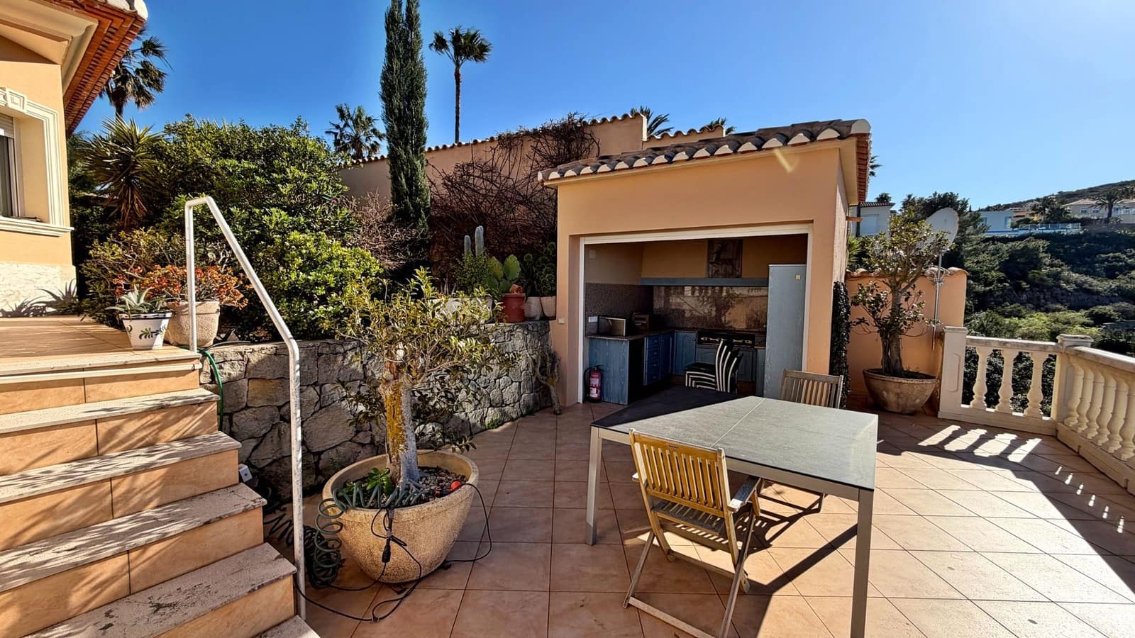 5 Zimmer Villa zu verkaufen in Denia mit Pool Garage - 1.175.000 € (Ref: 9700357)