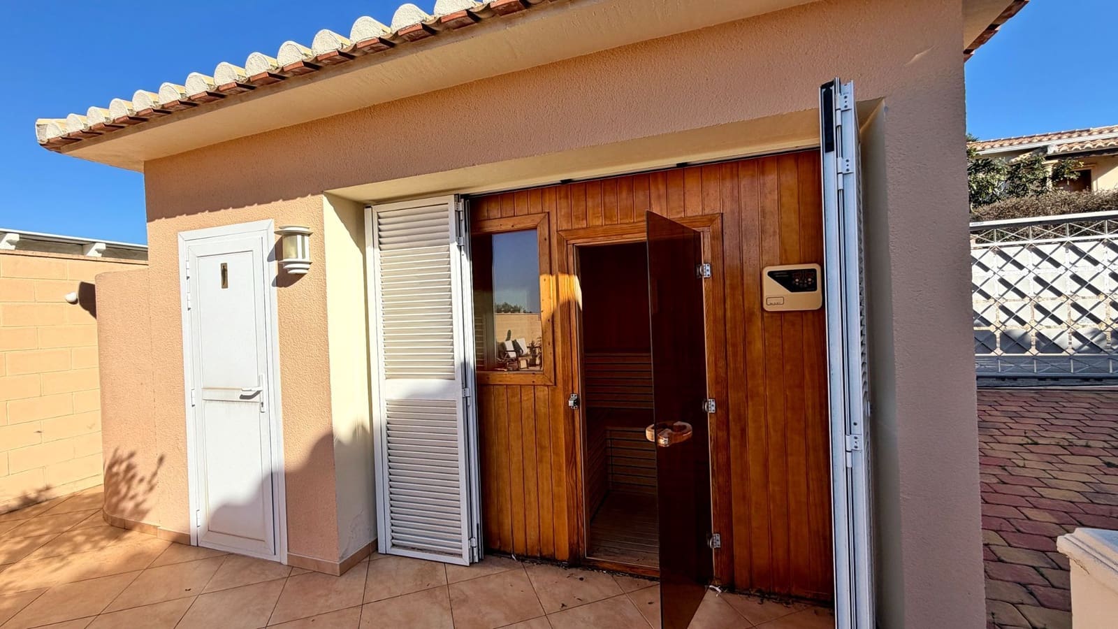 5 Zimmer Villa zu verkaufen in Denia mit Pool Garage - 1.175.000 € (Ref: 9700357)