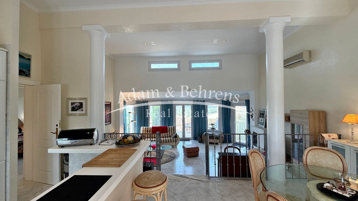 3 makuuhuone Huvila myytävänä paikassa Orba mukana uima-altaan 
autotalli - 470 000 € (Ref: 9796078)