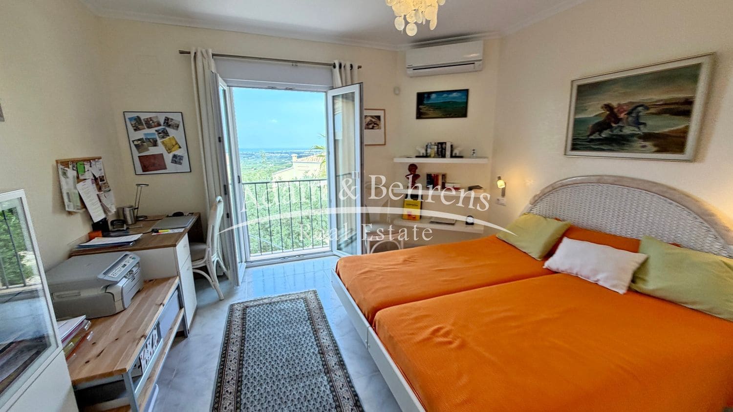 3 makuuhuone Huvila myytävänä paikassa Orba mukana uima-altaan 
autotalli - 470 000 € (Ref: 9796078)