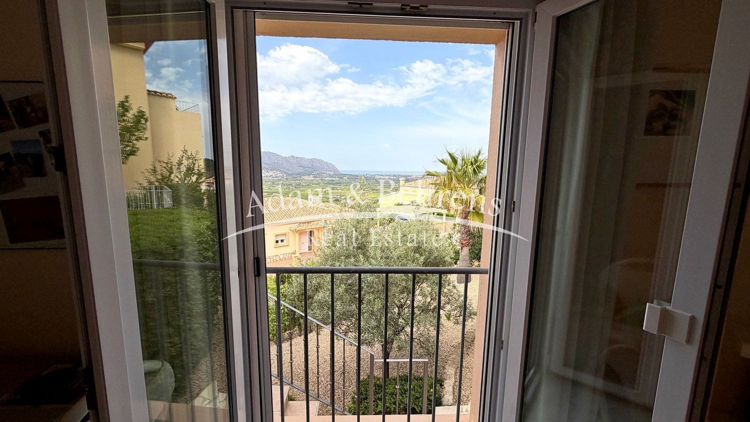 3 makuuhuone Huvila myytävänä paikassa Orba mukana uima-altaan 
autotalli - 470 000 € (Ref: 9796078)