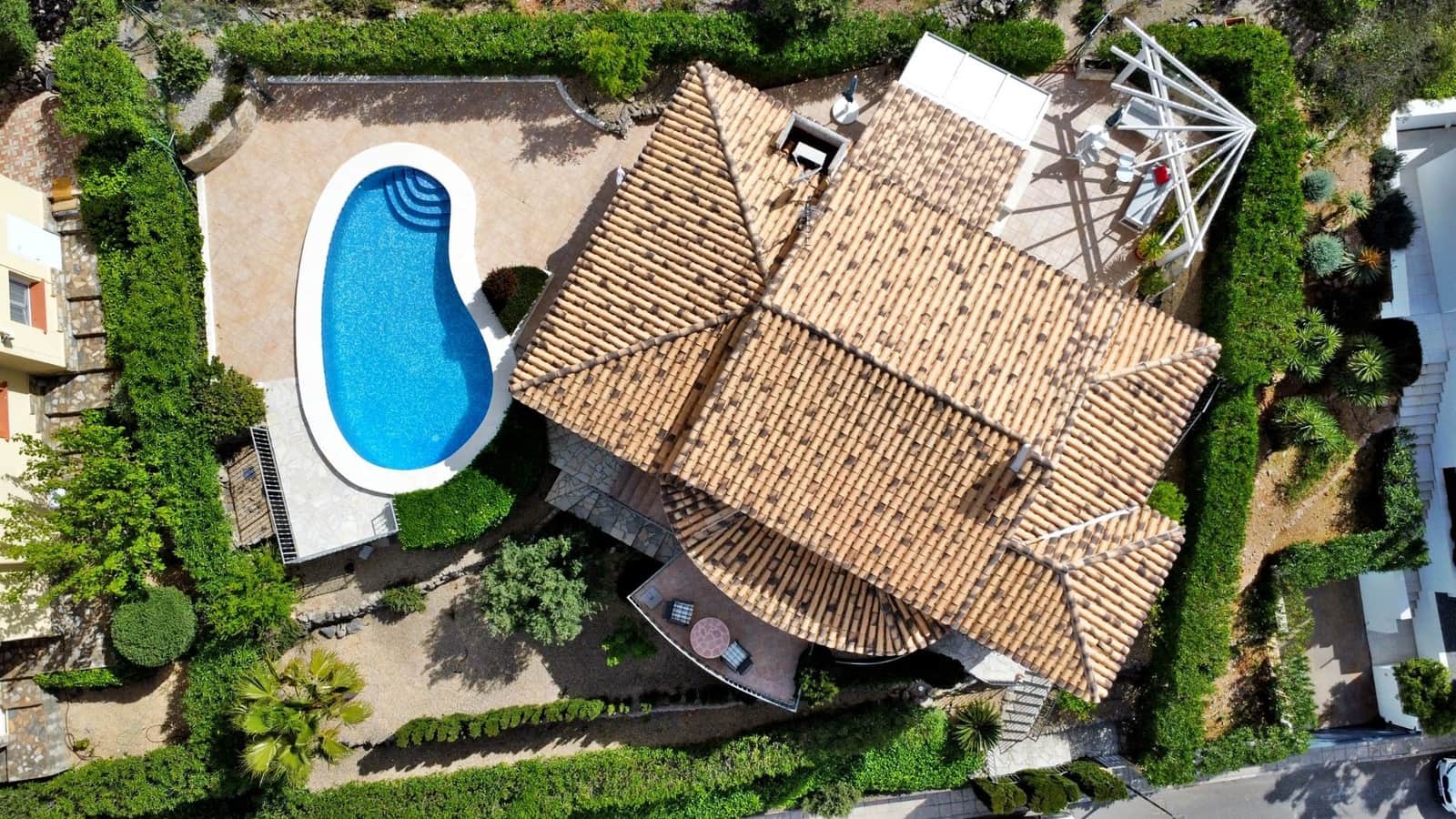 3 chambre Villa/Maison à vendre à Orba avec piscine - 470 000 € (Ref: 9796078)