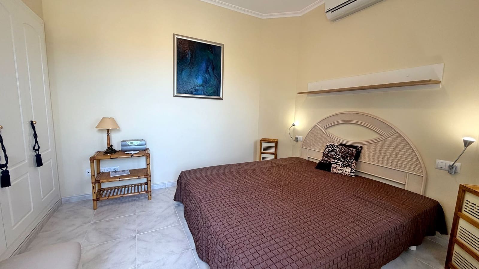 3 chambre Villa/Maison à vendre à Orba avec piscine - 470 000 € (Ref: 9796078)
