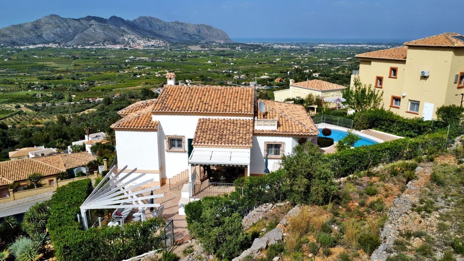 3 chambre Villa/Maison à vendre à Orba avec piscine - 470 000 € (Ref: 9796078)