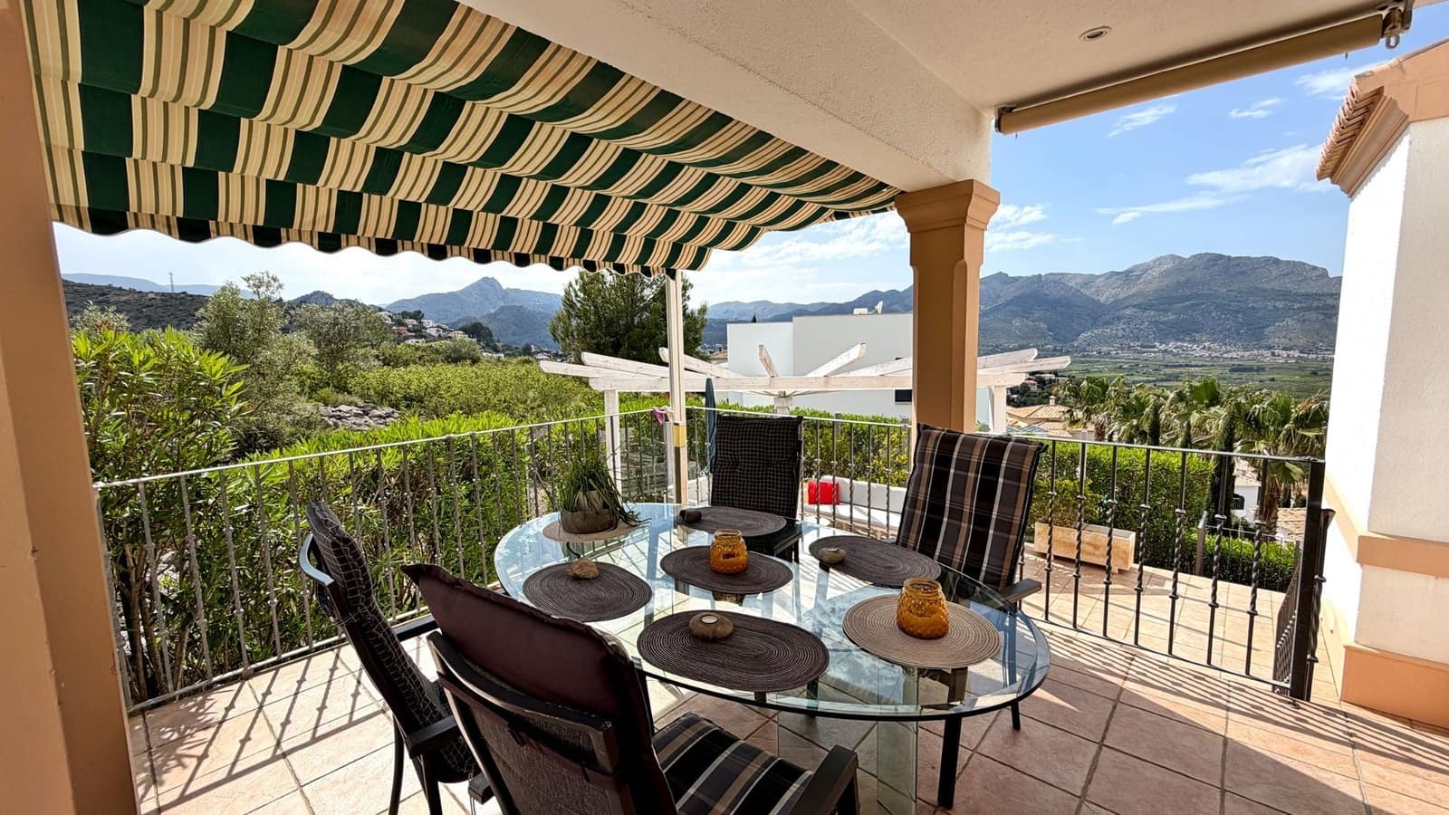 3 chambre Villa/Maison à vendre à Orba avec piscine - 470 000 € (Ref: 9796078)