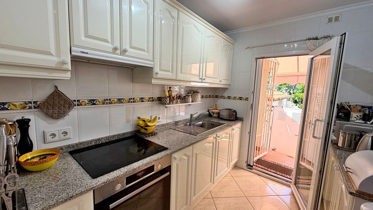 2 sypialnia Dom na sprzedaż w Denia z garażem - 320 000 € (Ref: 9838738)