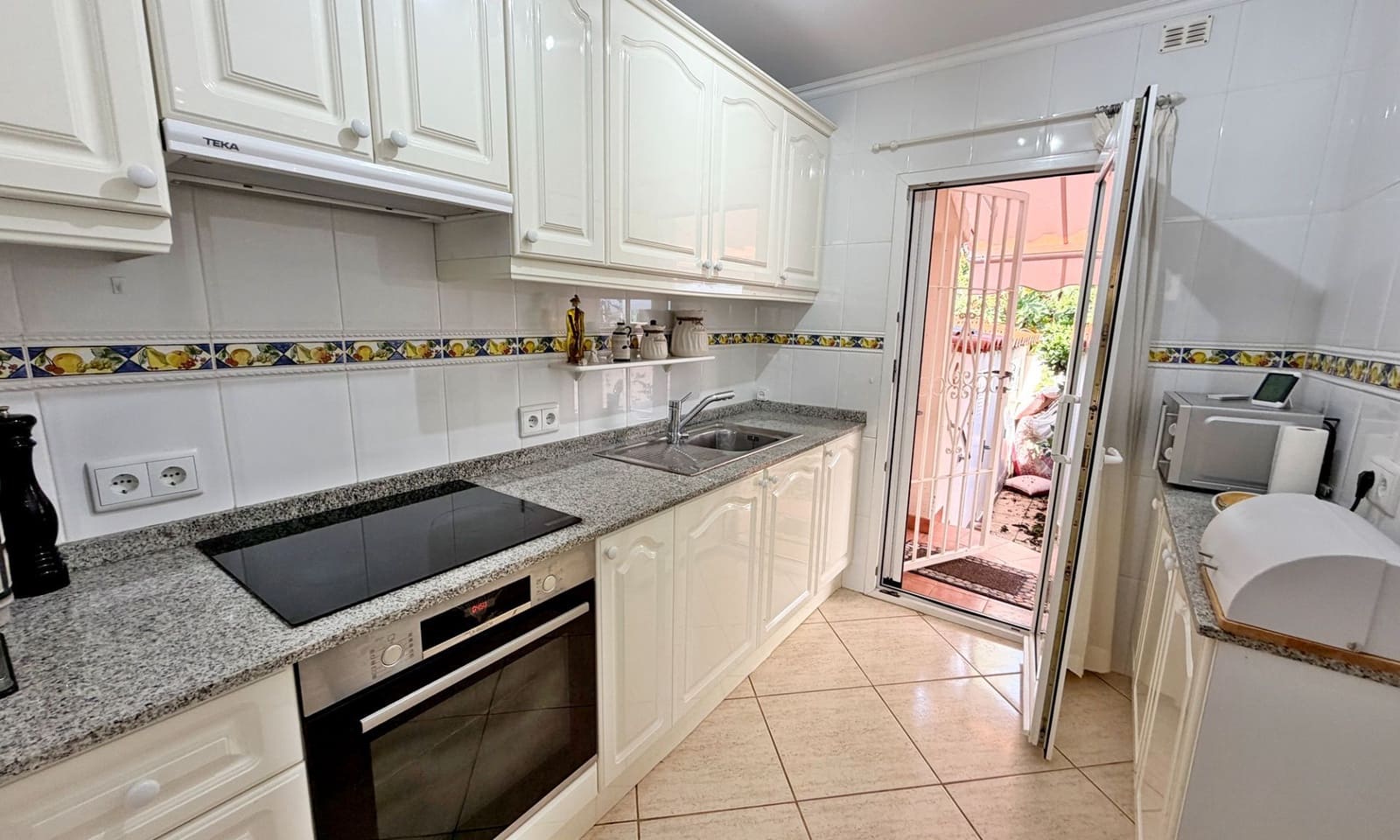 2 soveværelse Bungalow til salg i Denia med garage - € 299.000 (Ref: 9838738)