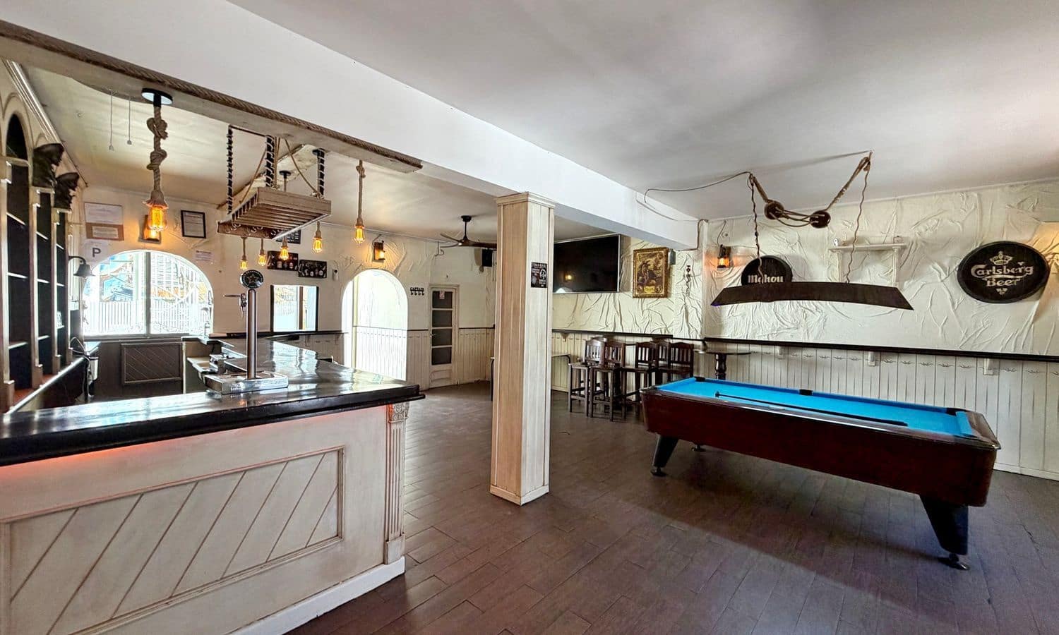 Comercial para venda em Denia - 299 000 € (Ref: 9864017)
