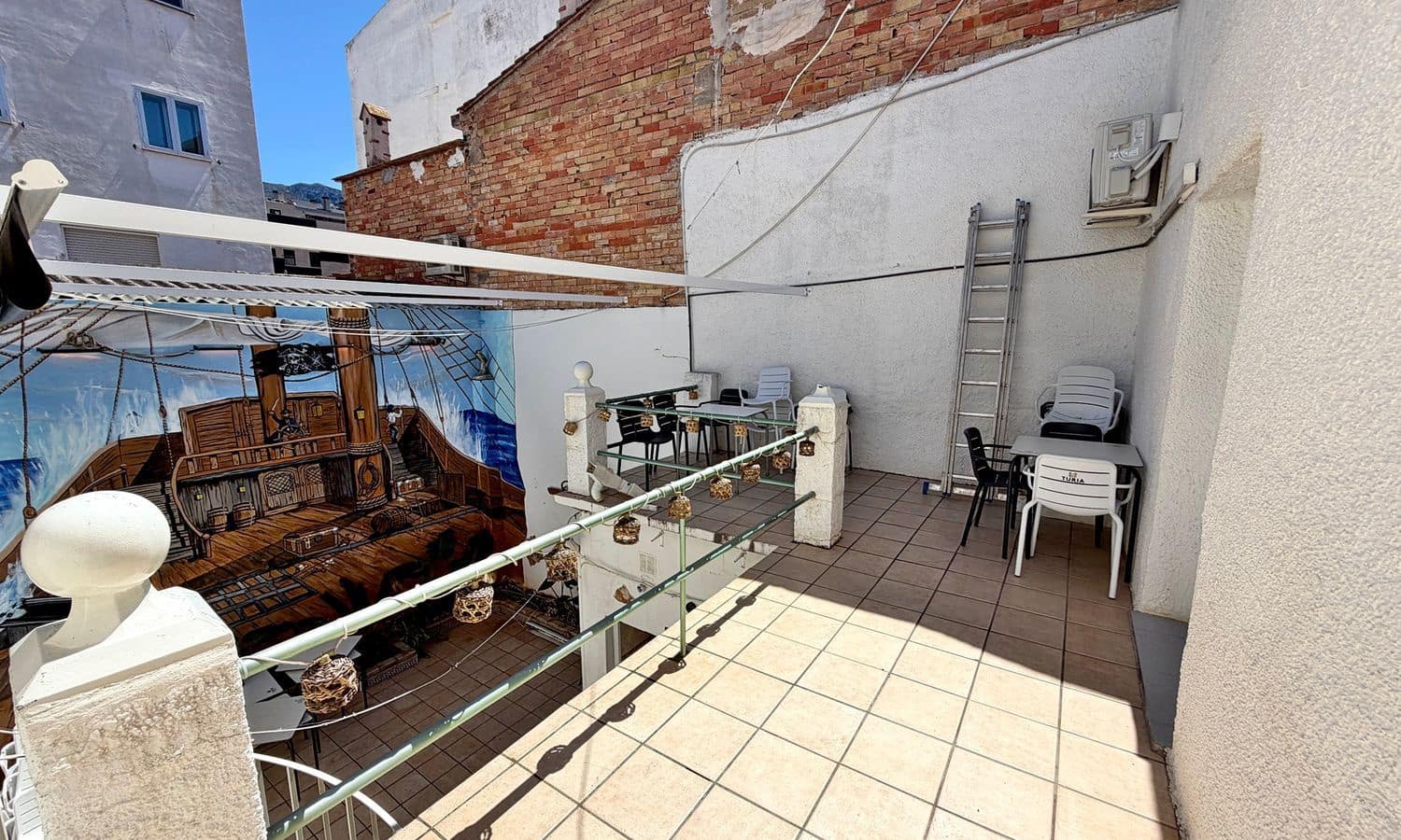Comercial para venda em Denia - 299 000 € (Ref: 9864017)