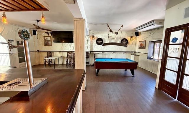 Comercial para venda em Saladar, Dénia - 299 000 € (Ref: 9864017)