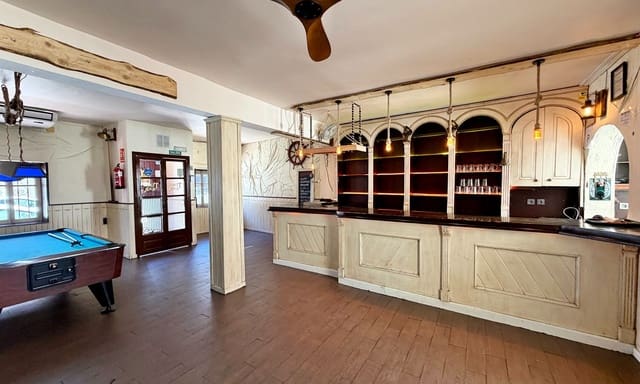 Kaupallinen myytävänä paikassa Dénia - 299 000 € (Ref: 9864017)