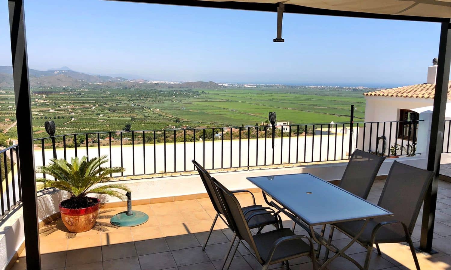 5 bedroom Villa for sale in Pego with pool garage - € 649,000 (Ref: 9866296)