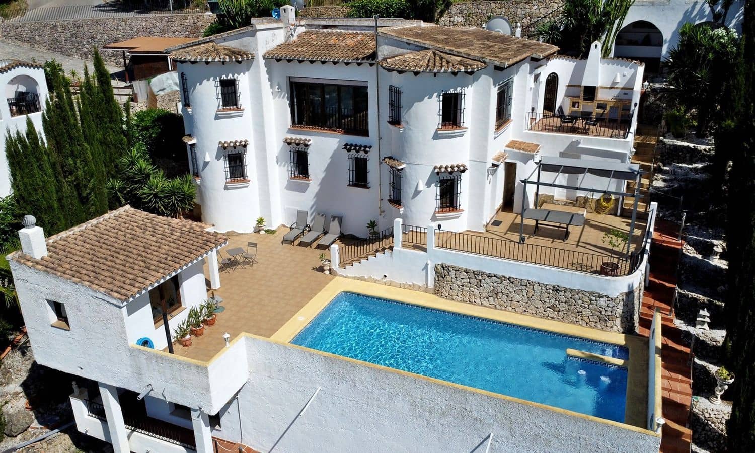 5 bedroom Villa for sale in Pego with pool garage - € 649,000 (Ref: 9866296)