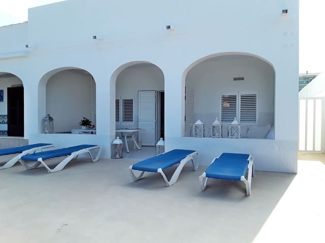 4 Zimmer Villa zu verkaufen in Dénia mit Garage - 635.000 € (Ref: 9879970)