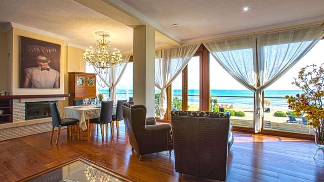5 quarto Moradia para venda em Dénia com garagem - 2 000 000 € (Ref: 9895742)