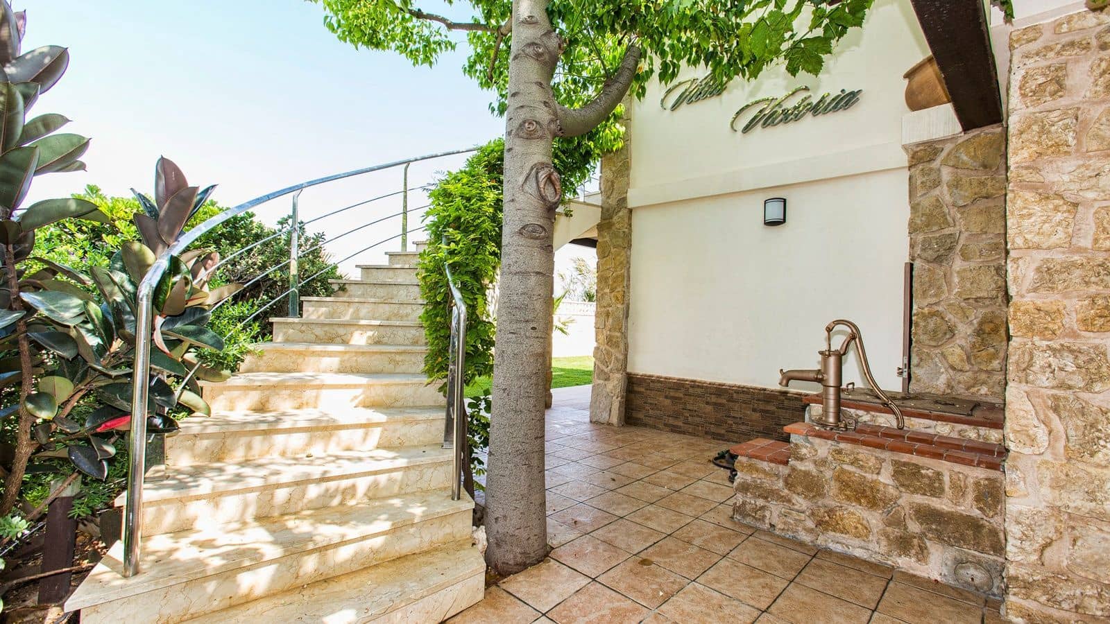 5 quarto Moradia para venda em Denia com garagem - 2 000 000 € (Ref: 9895742)