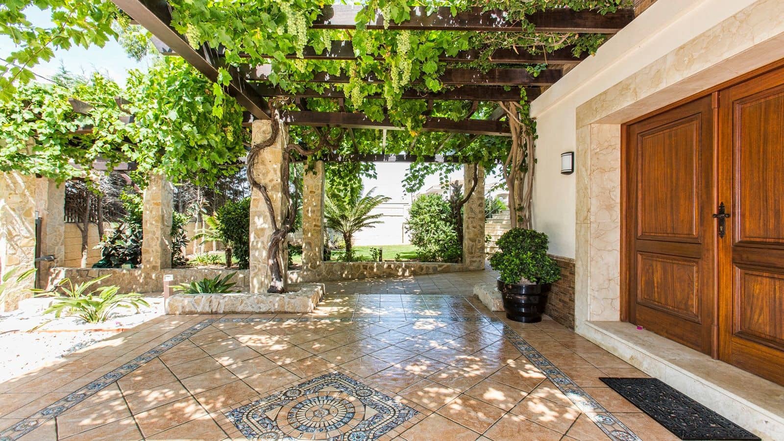 5 quarto Moradia para venda em Denia com garagem - 2 000 000 € (Ref: 9895742)