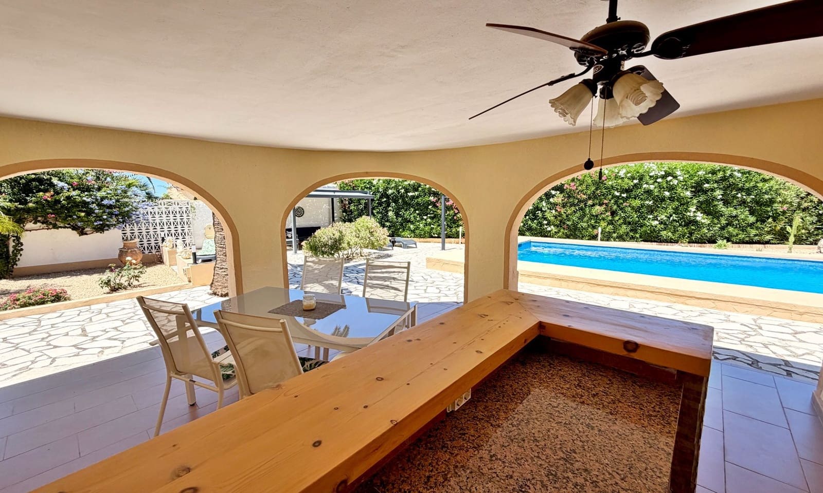 5 sovrum Villa till salu i Denia med pool garage - 695 000 € (Ref: 9906793)