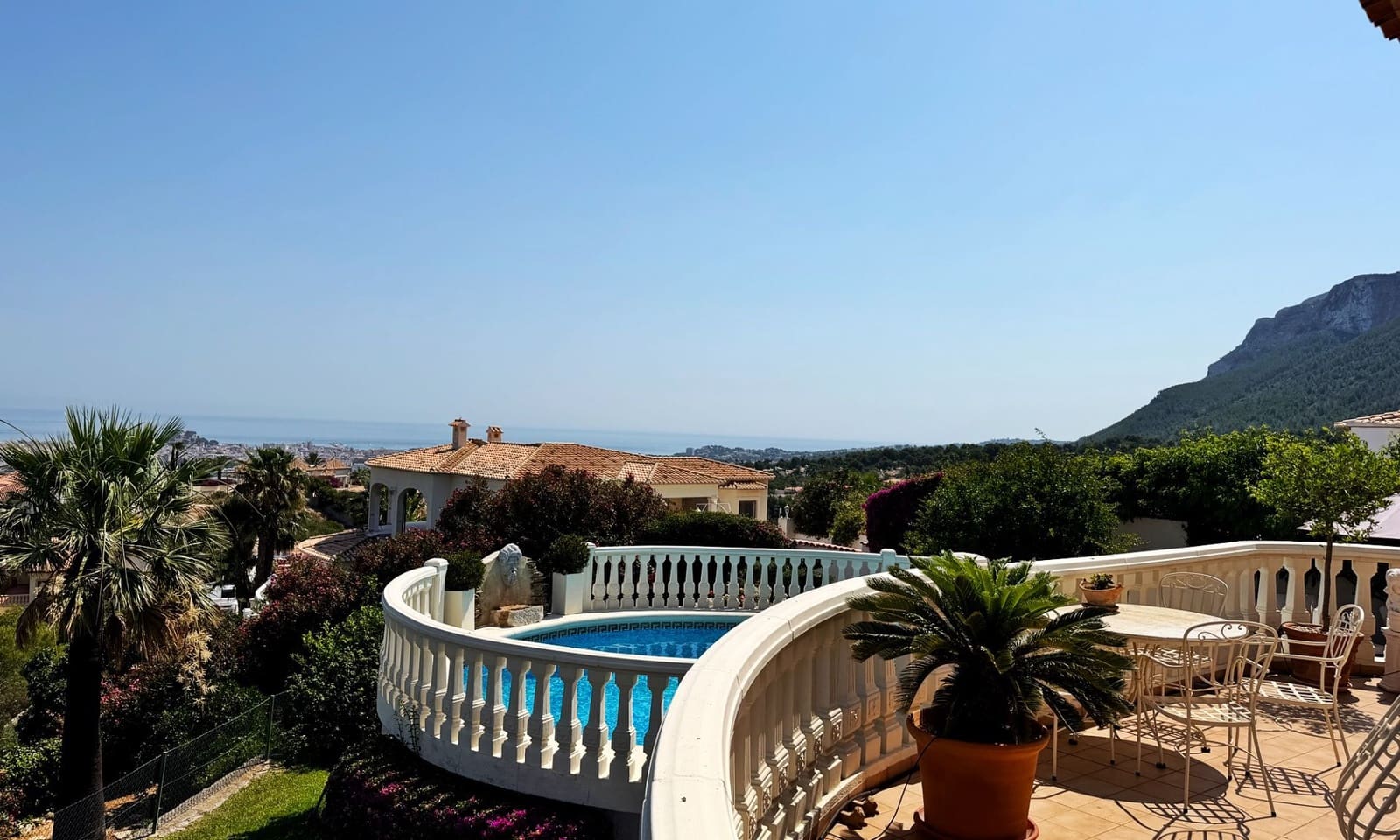 3 soverom Villa til salgs i Denia med svømmebasseng garasje - € 619 000 (Ref: 9937469)