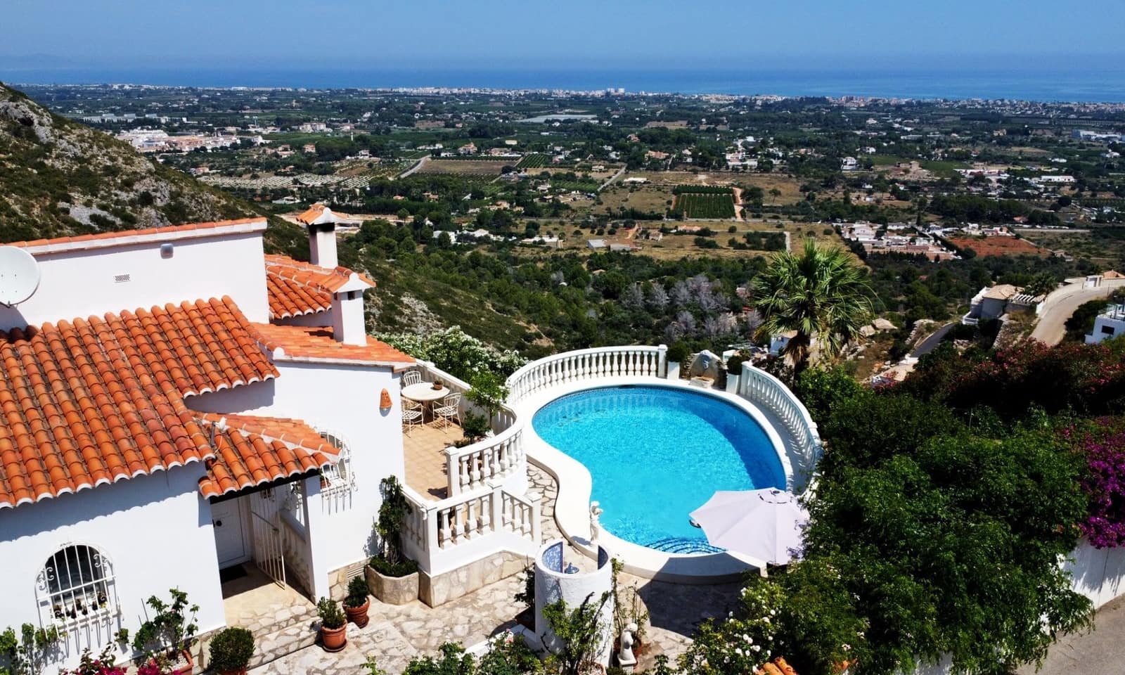 3 soverom Villa til salgs i Denia med svømmebasseng garasje - € 619 000 (Ref: 9937469)