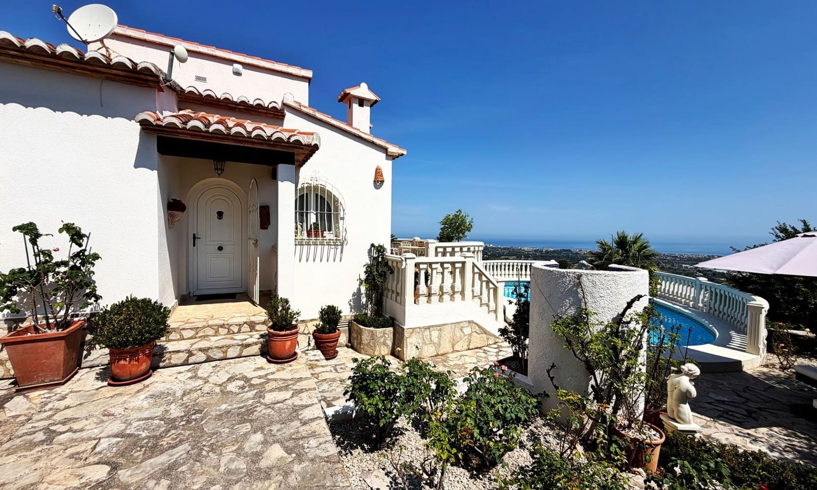 3 soverom Villa til salgs i Denia med svømmebasseng garasje - € 619 000 (Ref: 9937469)