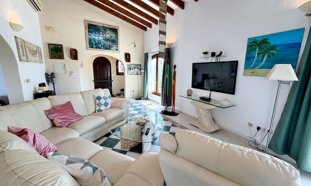 3 soverom Villa til salgs i Devessa - Monte Pego, Dénia med svømmebasseng garasje - € 450 000 (Ref: 9999519)