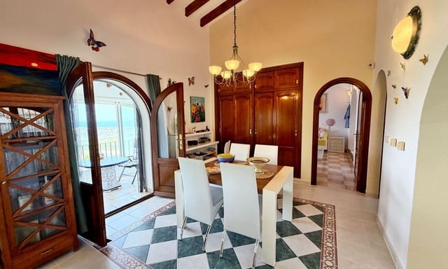 3 soverom Villa til salgs i Devessa - Monte Pego, Dénia med svømmebasseng garasje - € 450 000 (Ref: 9999519)