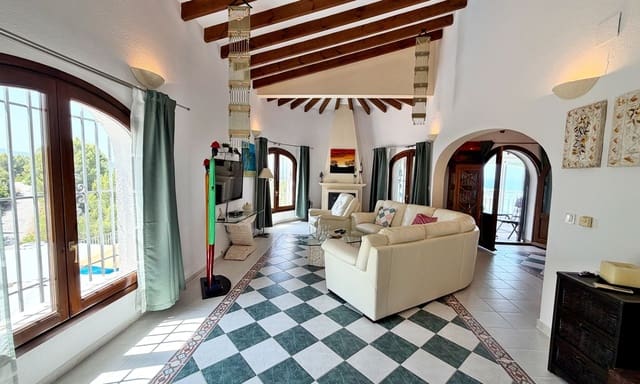 3 soverom Villa til salgs i Devessa - Monte Pego, Dénia med svømmebasseng garasje - € 450 000 (Ref: 9999519)