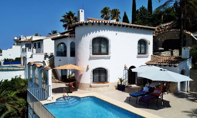 3 soverom Villa til salgs i Devessa - Monte Pego, Dénia med svømmebasseng garasje - € 450 000 (Ref: 9999519)